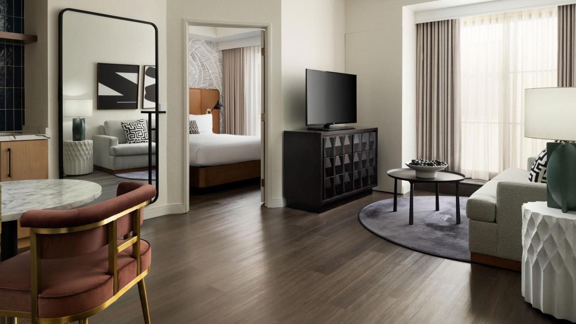 One-Bedroom Queen Suite Sofa Bed