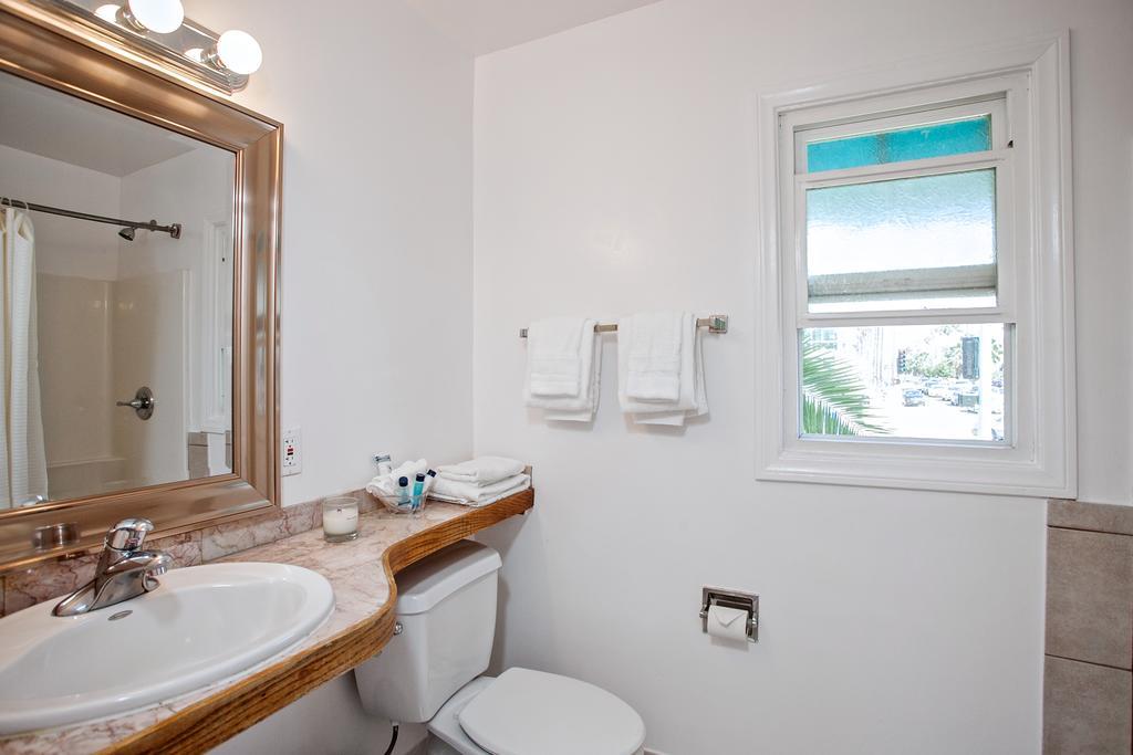 Standard Room - 2 Double Beds