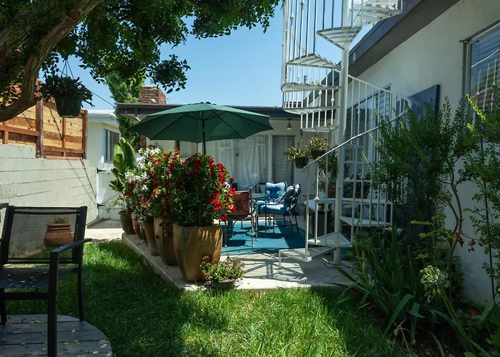 Hotel: Overlooking Marina Del Rey Sailboats, Is Green Ginger Playa Del Rey On The Bluff,