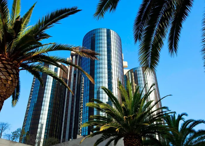 4 star hotel: The Westin Bonaventure Hotel & Suites, Los Angeles