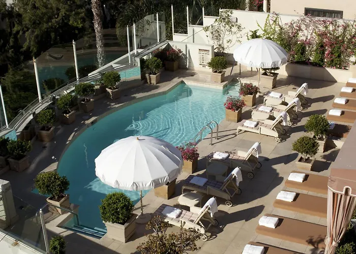 Hotel com tênis: Sunset Tower Hotel